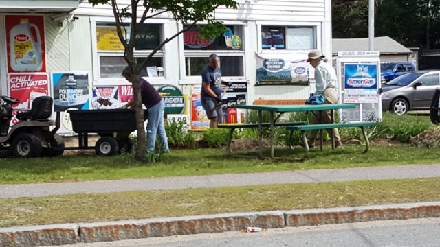 volunteers at food mart